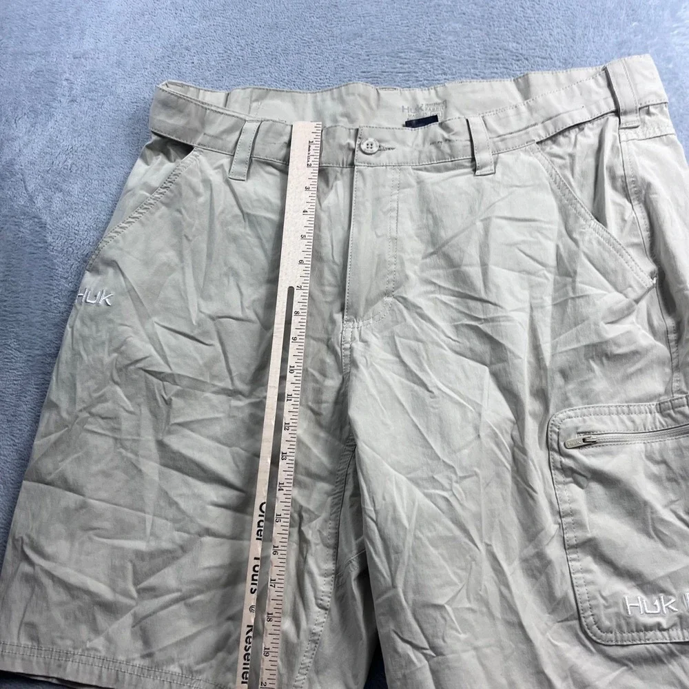 Huk Fishing Shorts Mens XXL Tan Khaki Performance Cargo Technical Hiking